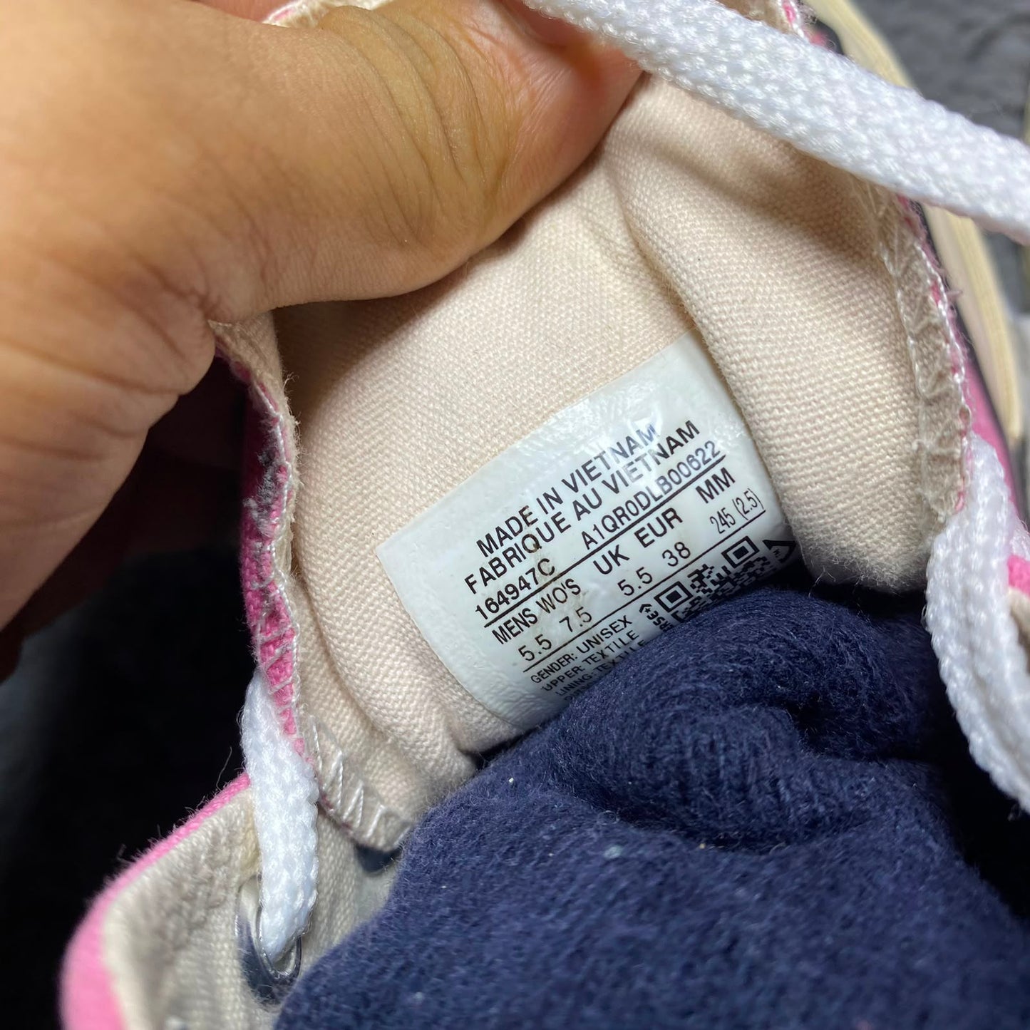 Converse ( Size 38 / 5.5 )
