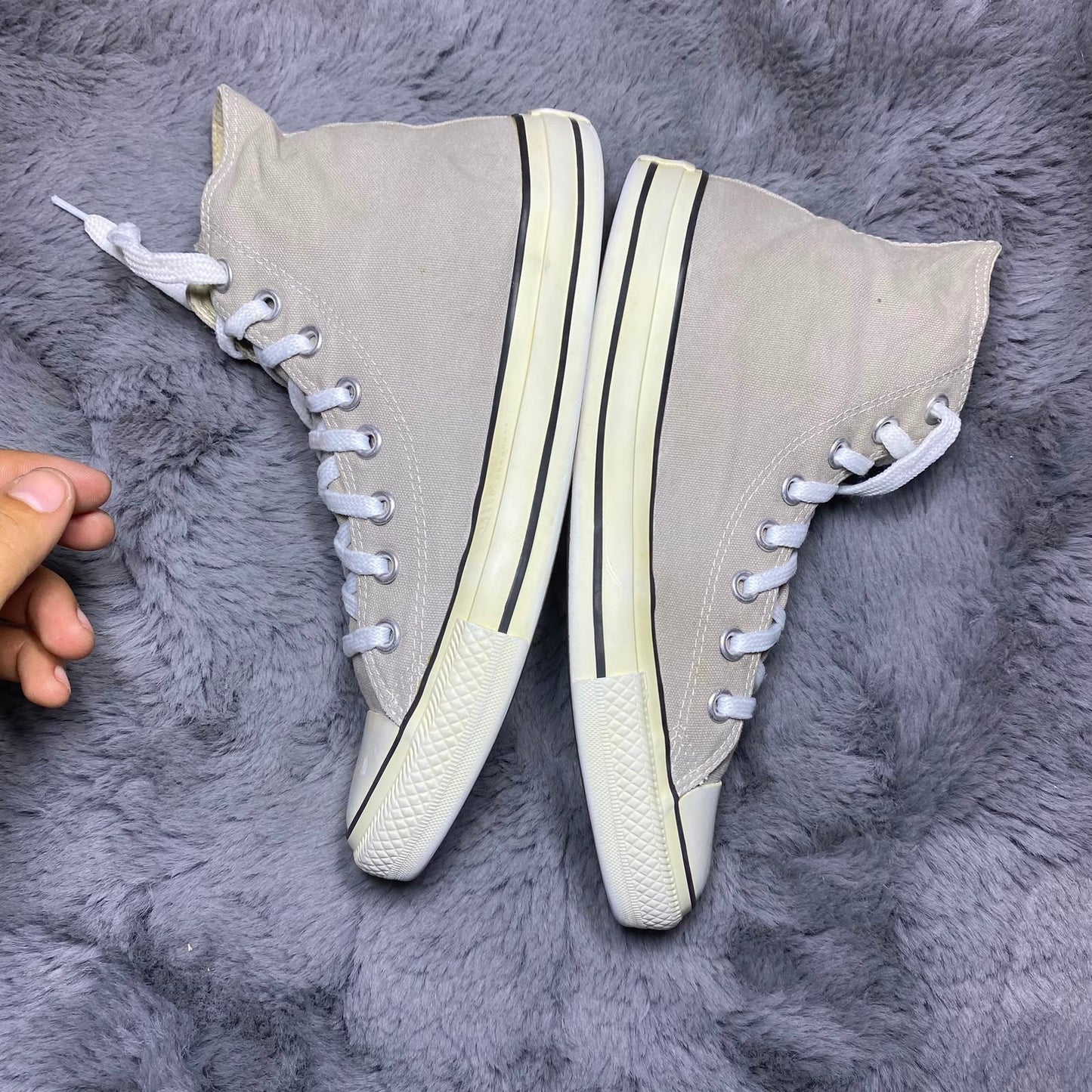 Converse ( Size 41 / 7.5 )