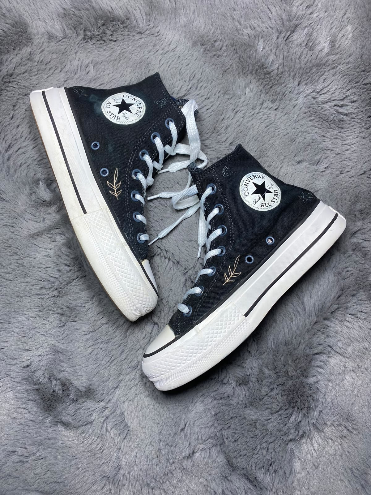 Converse ( Size 37.5 - 38 / 5 )