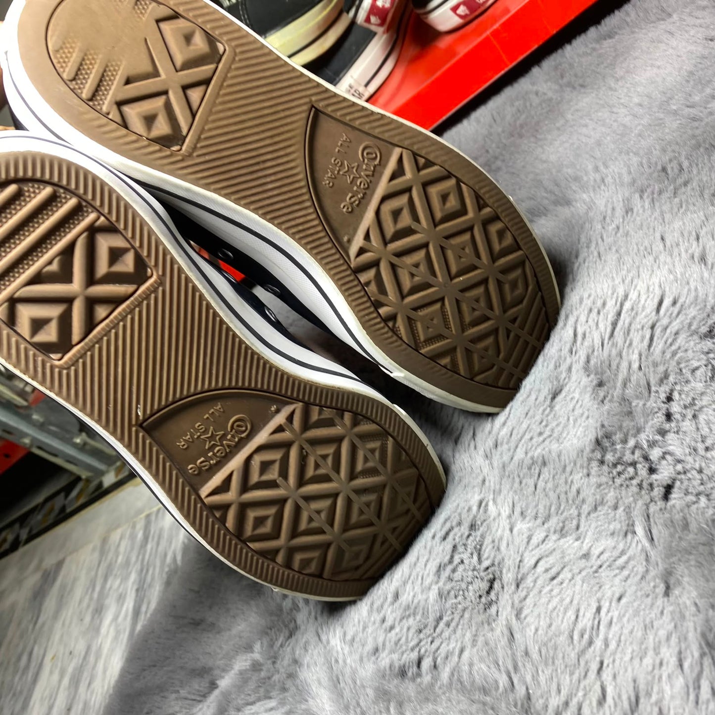 Converse ( Size 44 / 10 )