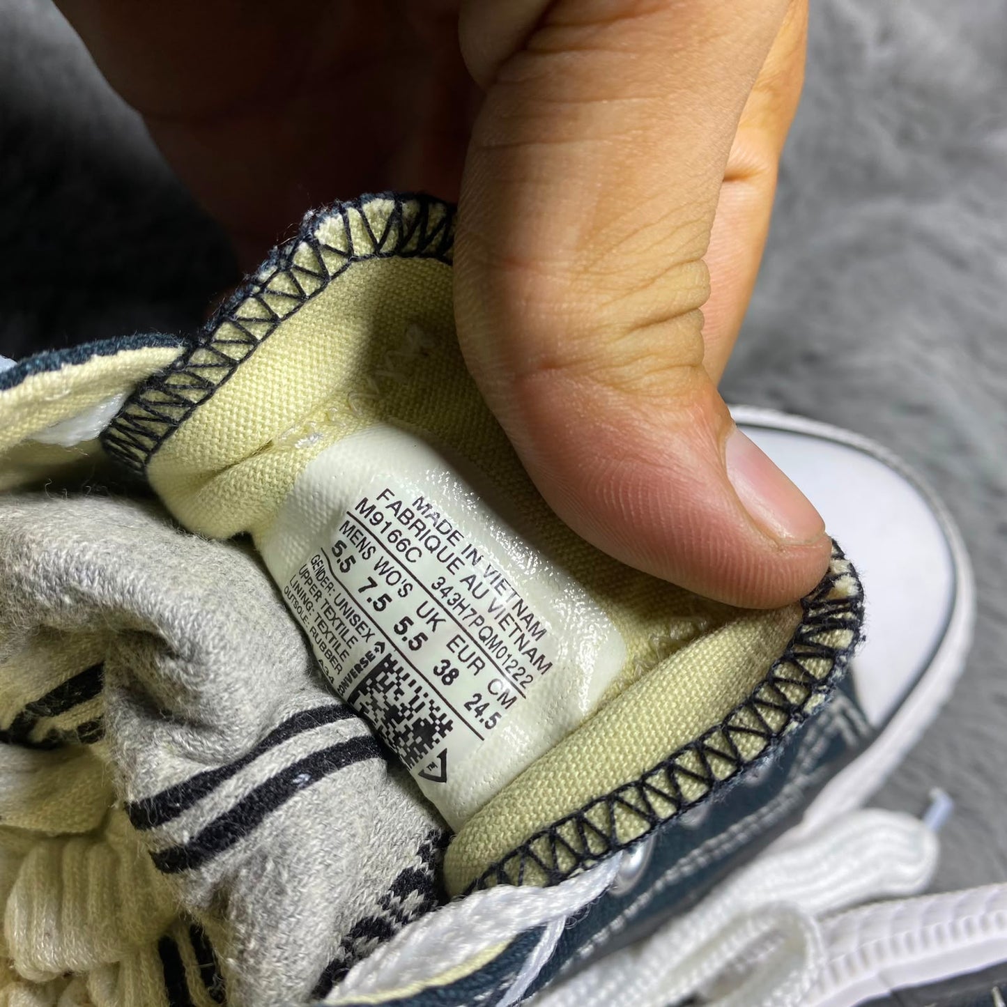 CONVERSE ( Size 48 / 14 )