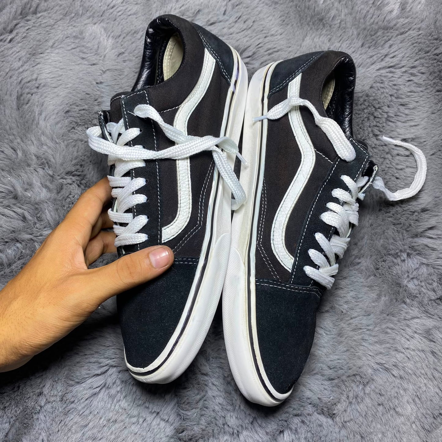 VANS ( Size 44.5-45 / 10.5-11 )