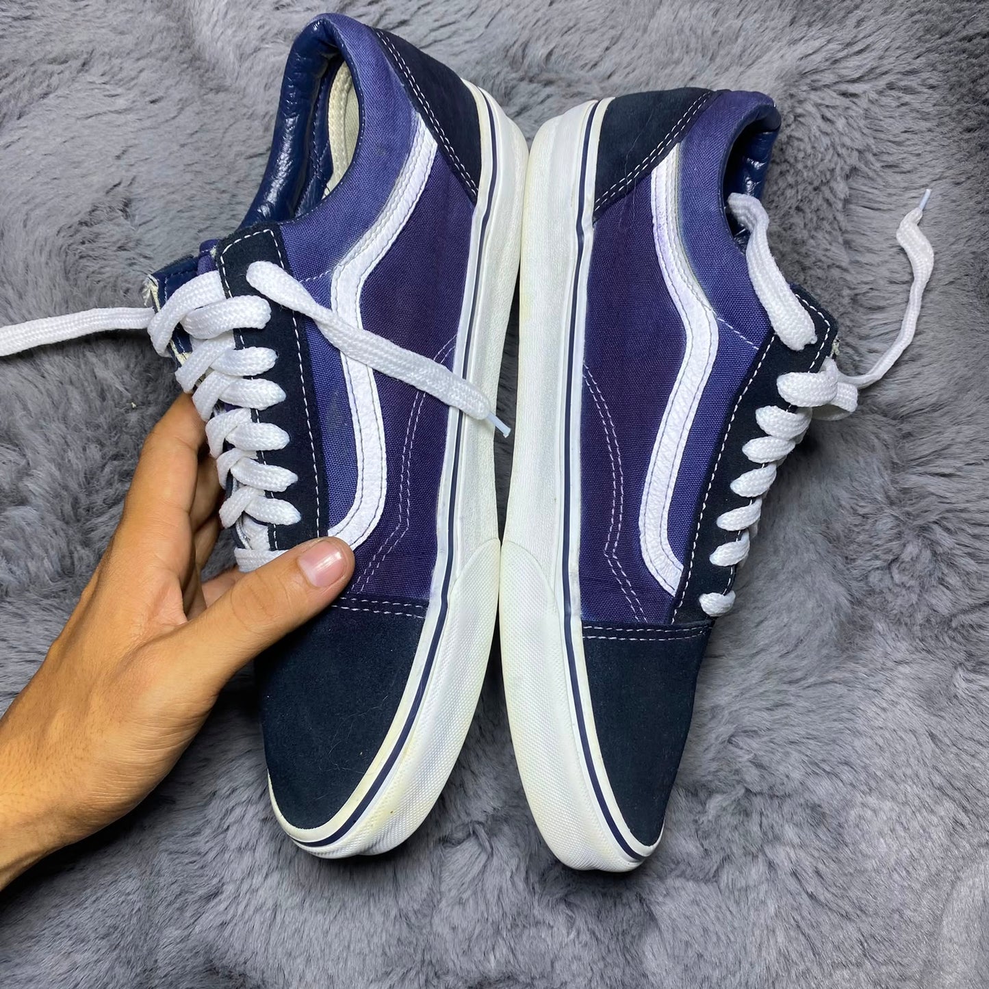 VANS ( Size 43 /  8.5-9 )