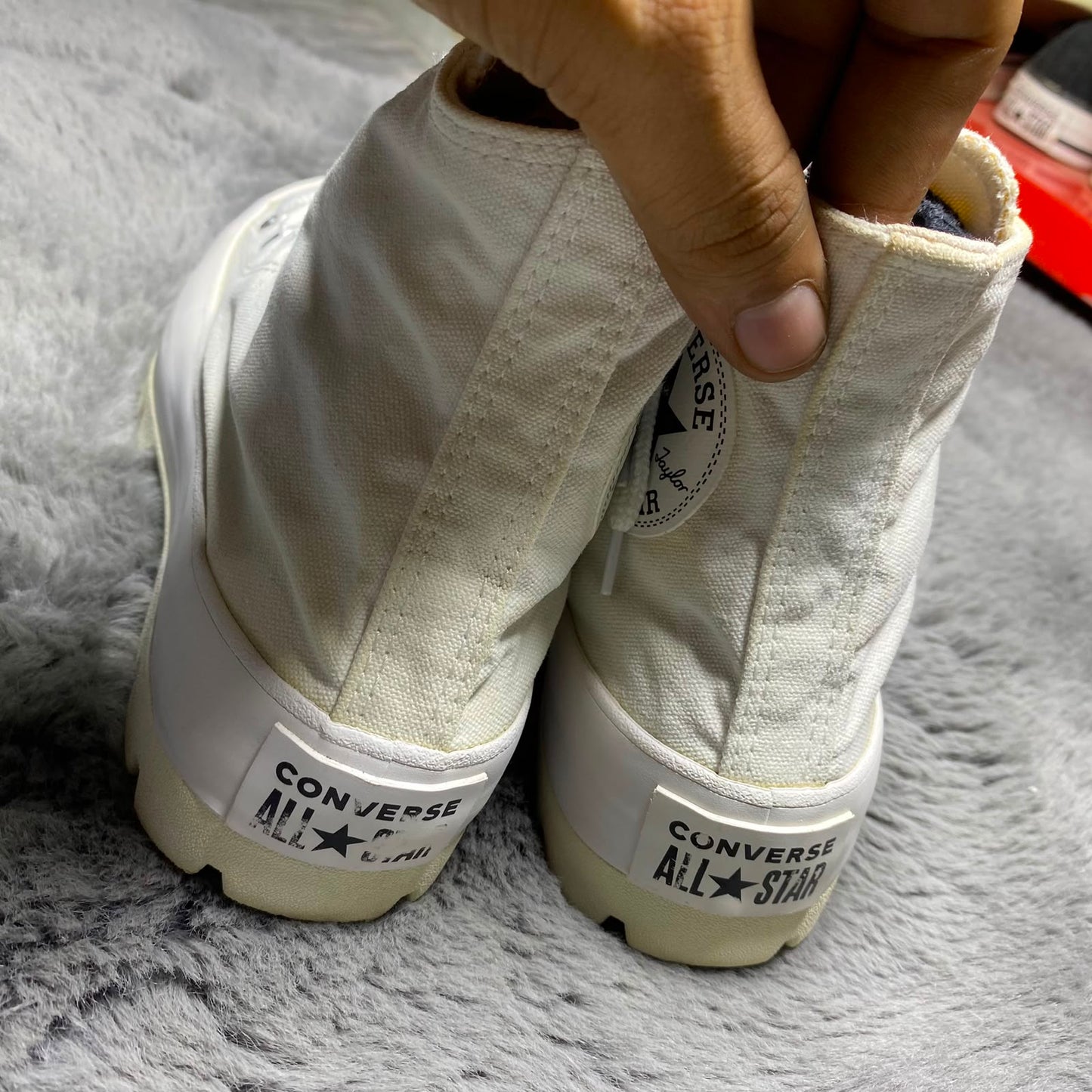 Converse ( Size 37 / 4.5 )