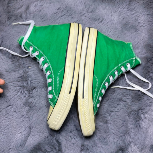 Converse ( Size 41 / 7.5 )