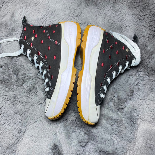 Converse ( Size 39 / 6 )