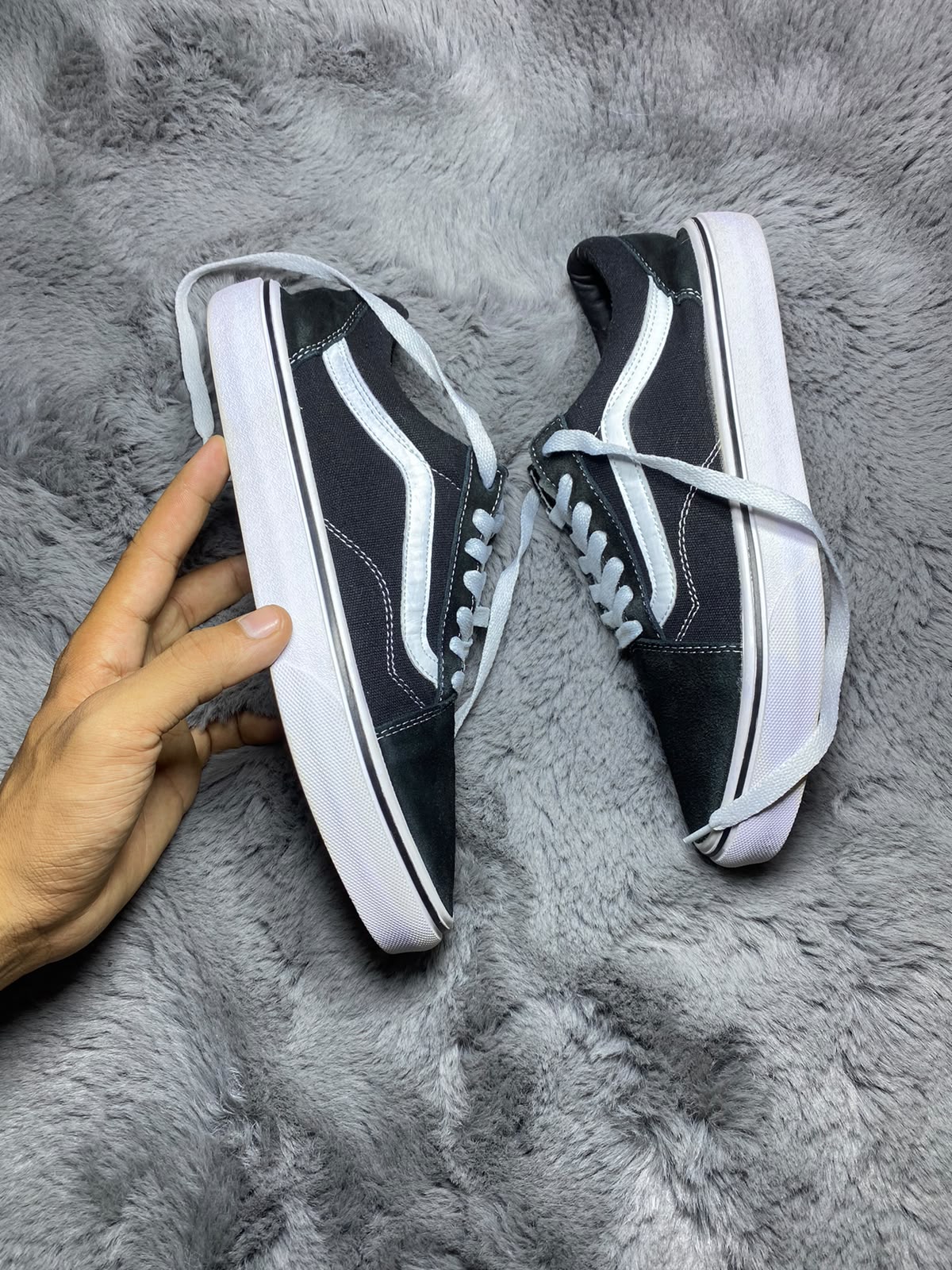 VANS ( Size 41 / 7.5 )