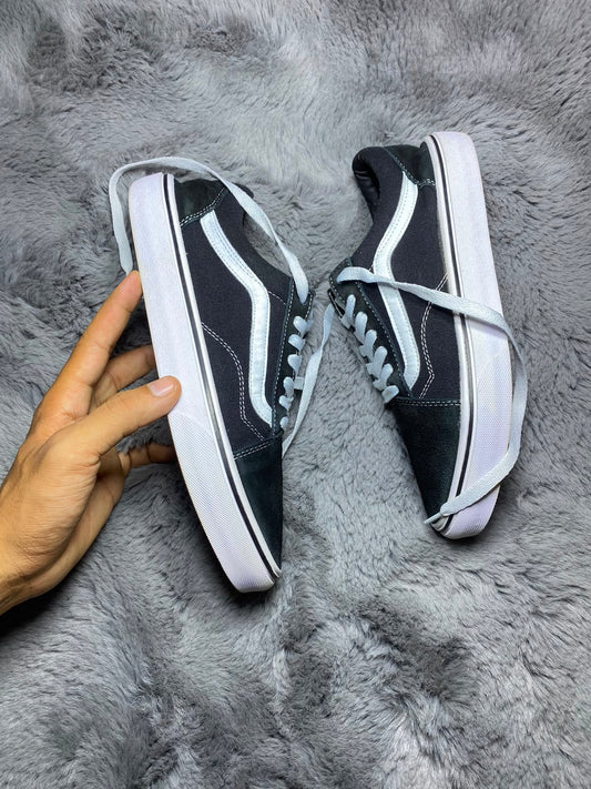 VANS ( Size 41 / 7.5 )