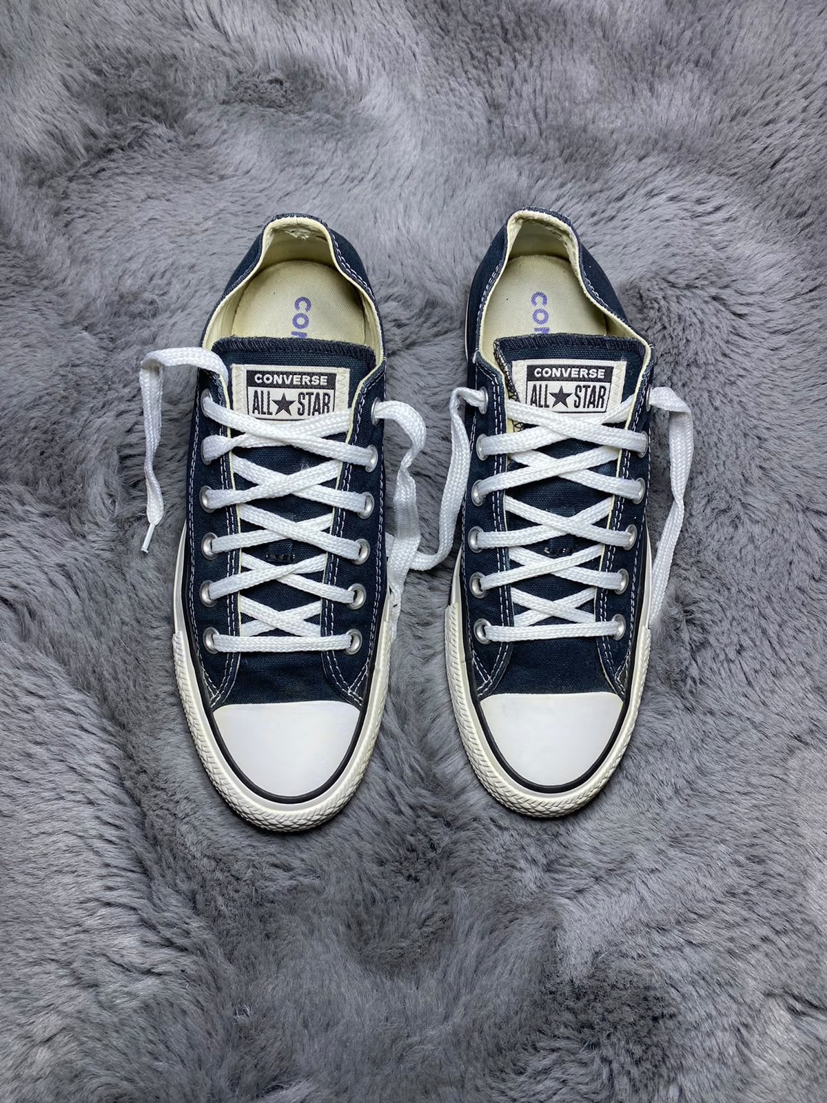 Converse ( Size 39.5 - 40 / 6.5 )