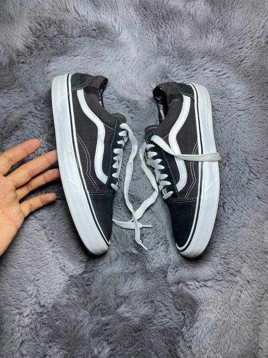 VANS ( Size 41 / 7.5 )