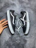 VANS ( Size 41 / 7.5 )