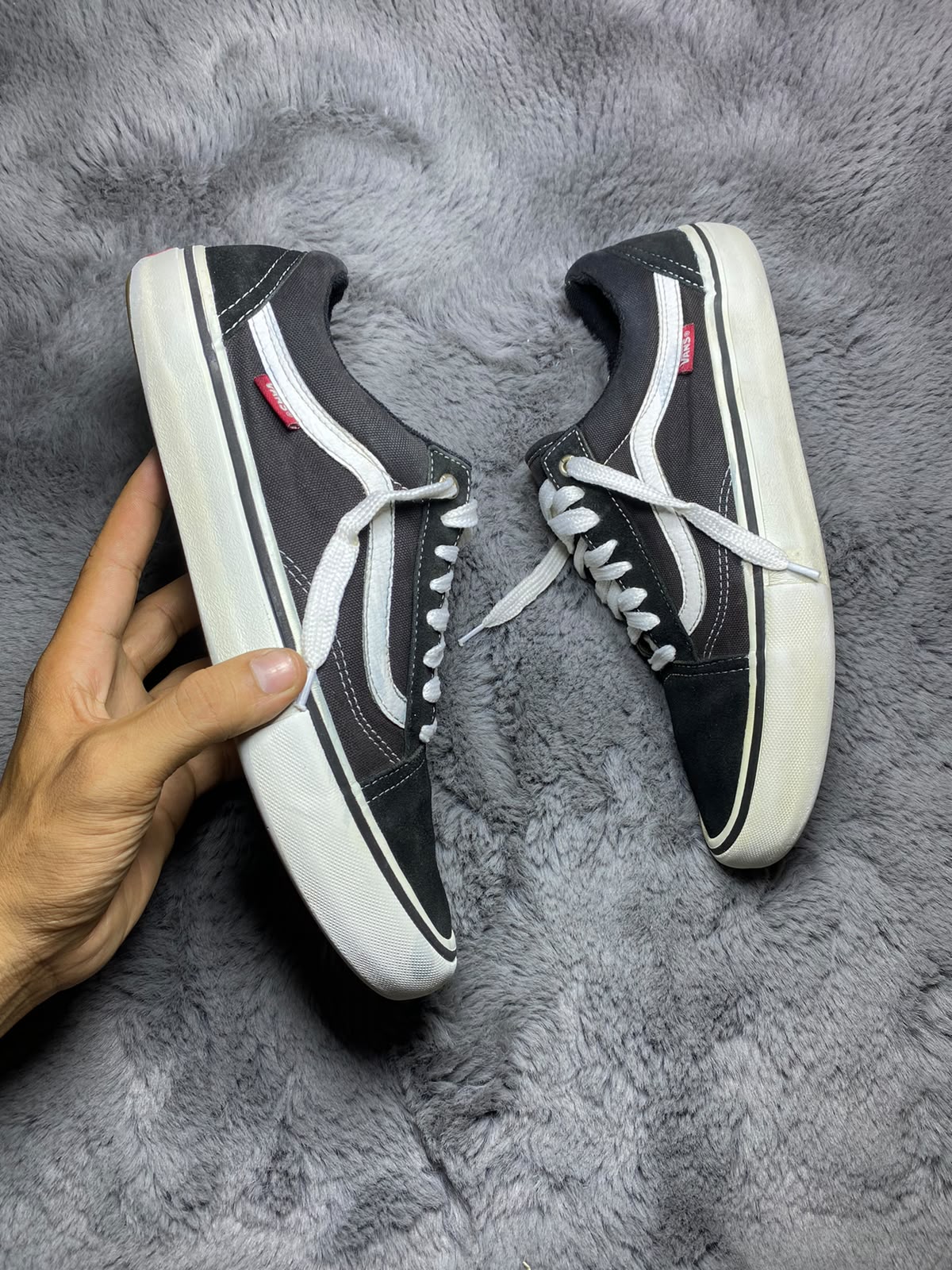 VANS ( Size 44.5-45 / 10.5-11 )