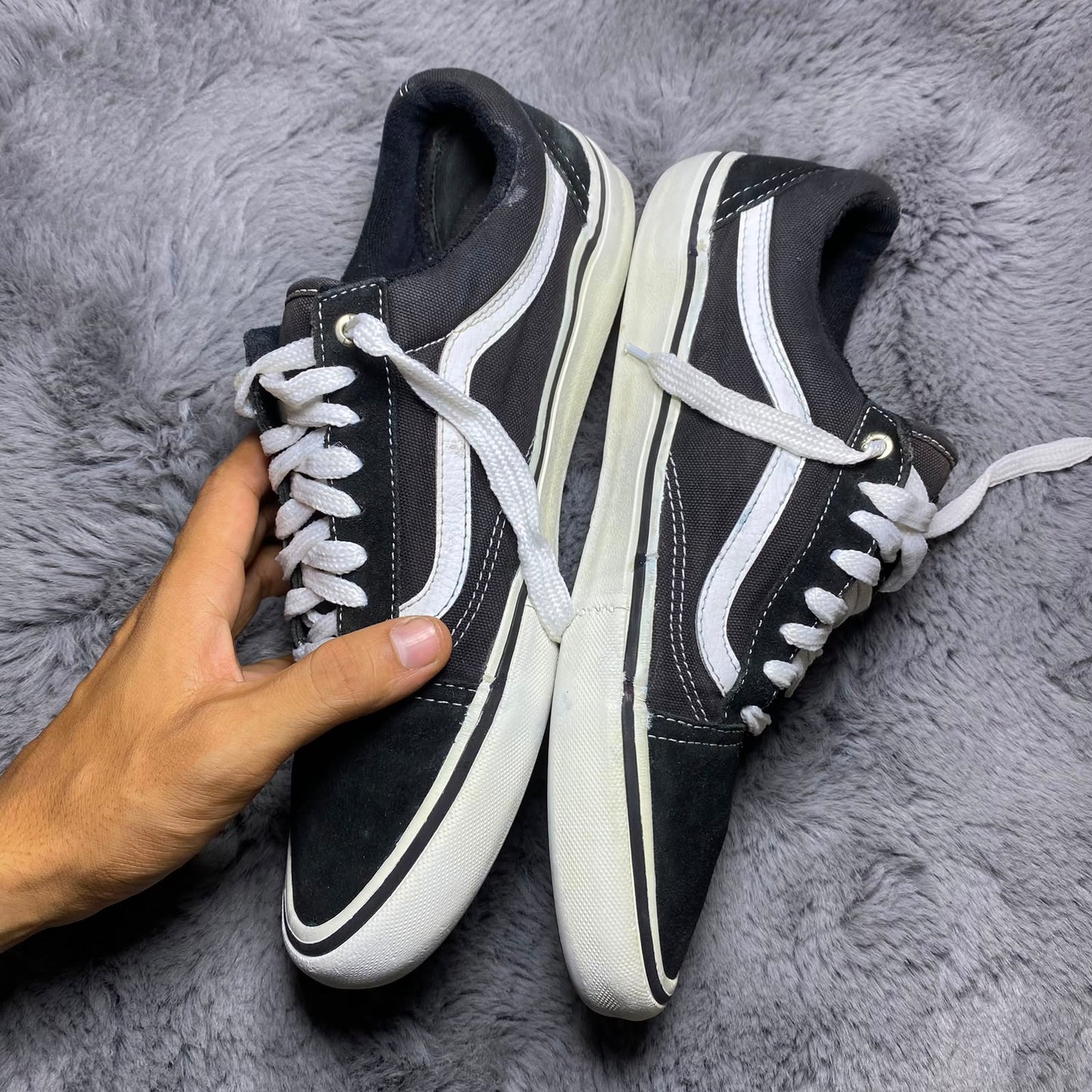 VANS ( Size 44.5-45 / 10.5-11 )