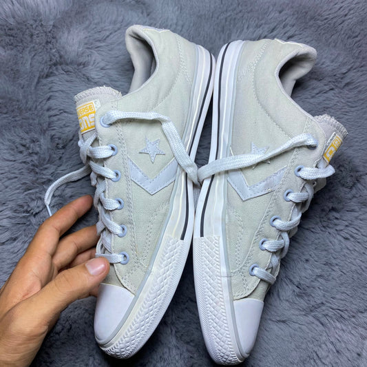 Converse ( Size 44 / 10 )
