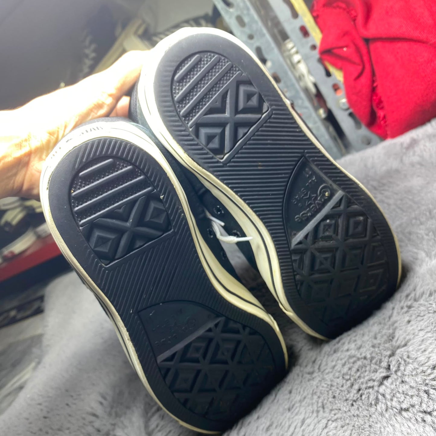 Converse ( Size 45 / 11 )