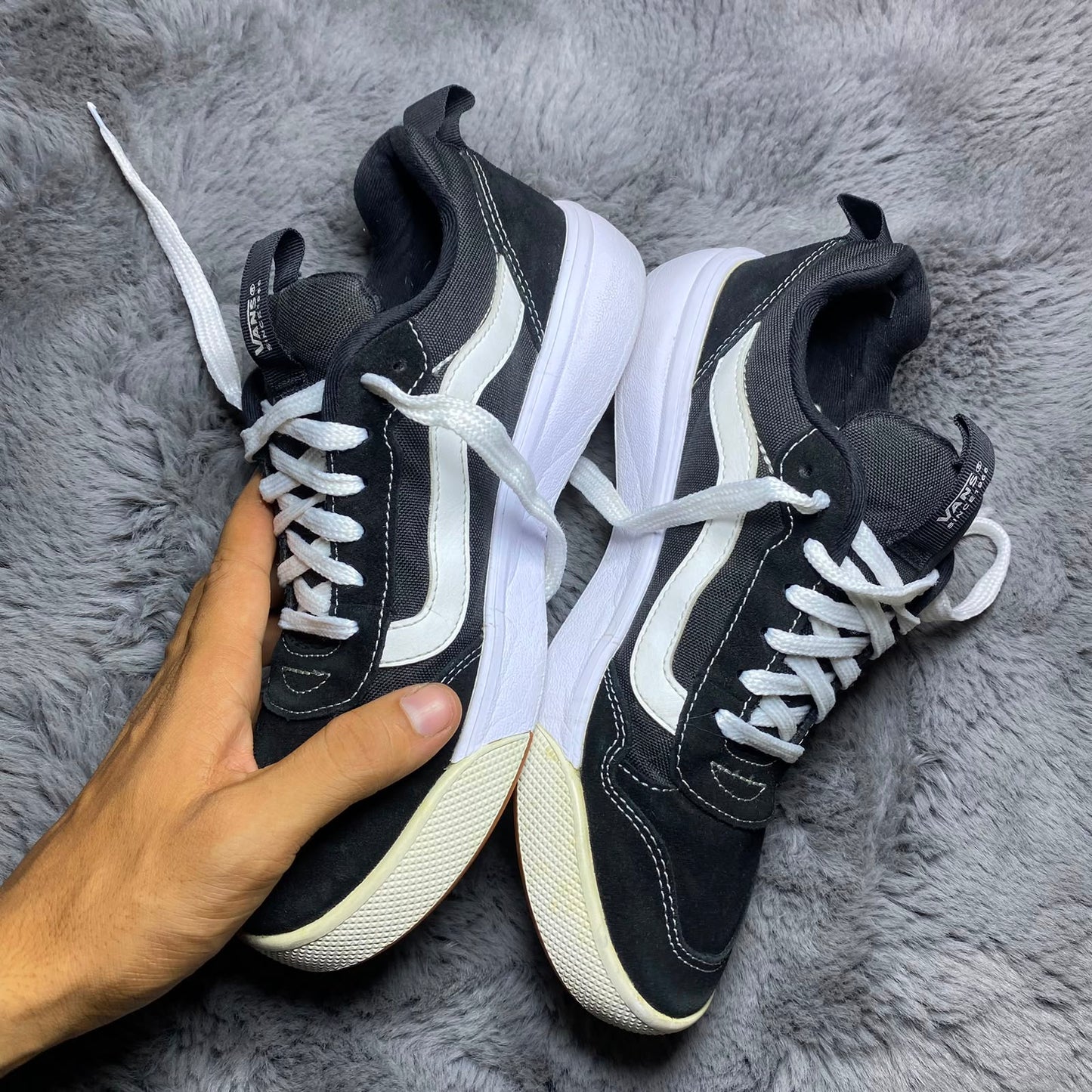 VANS ( Size 39 /  6 )
