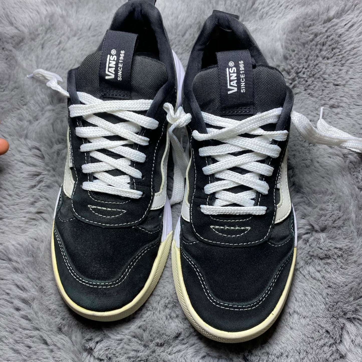 VANS ( Size 39 /  6 )