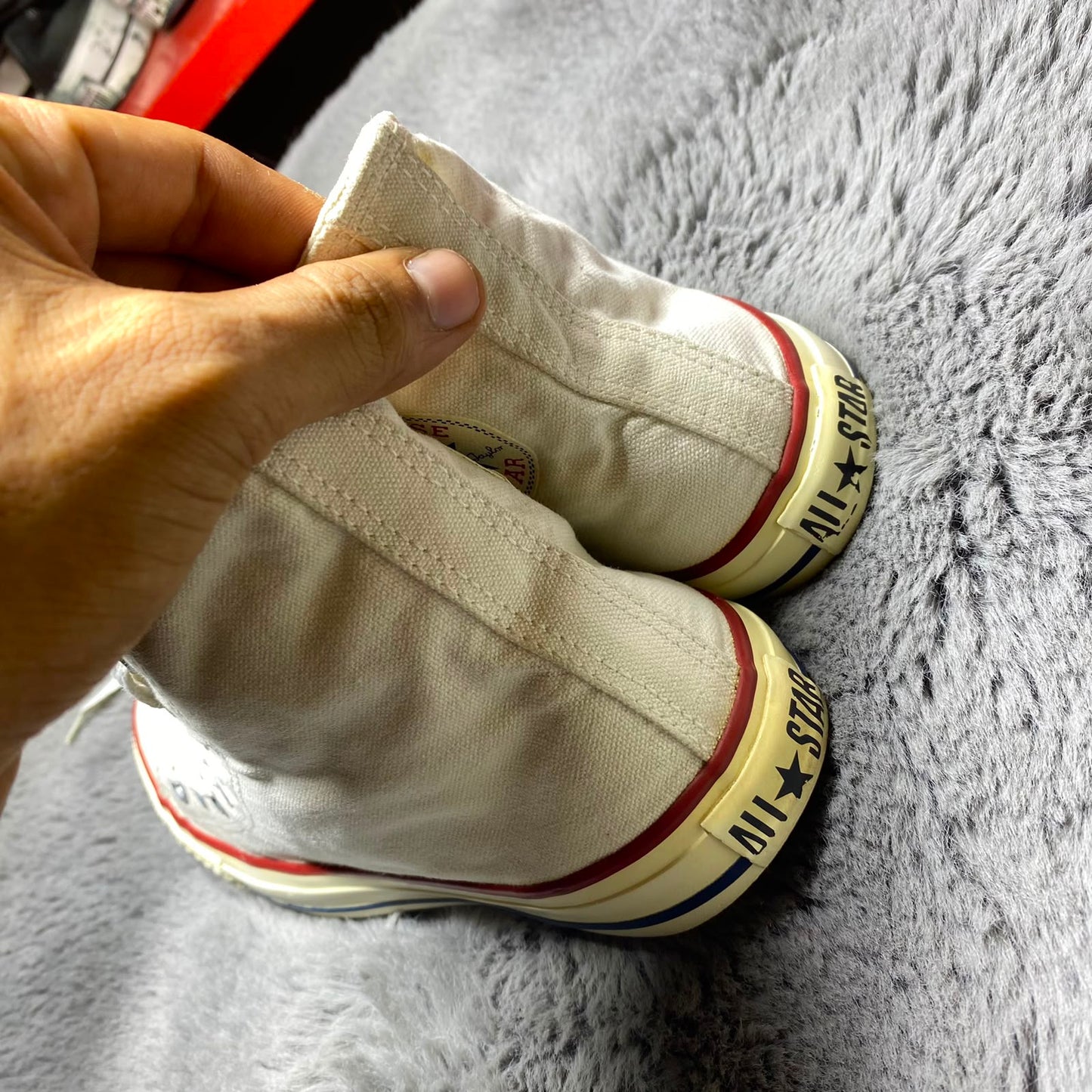 Converse ( Size 41 / 7.5 )