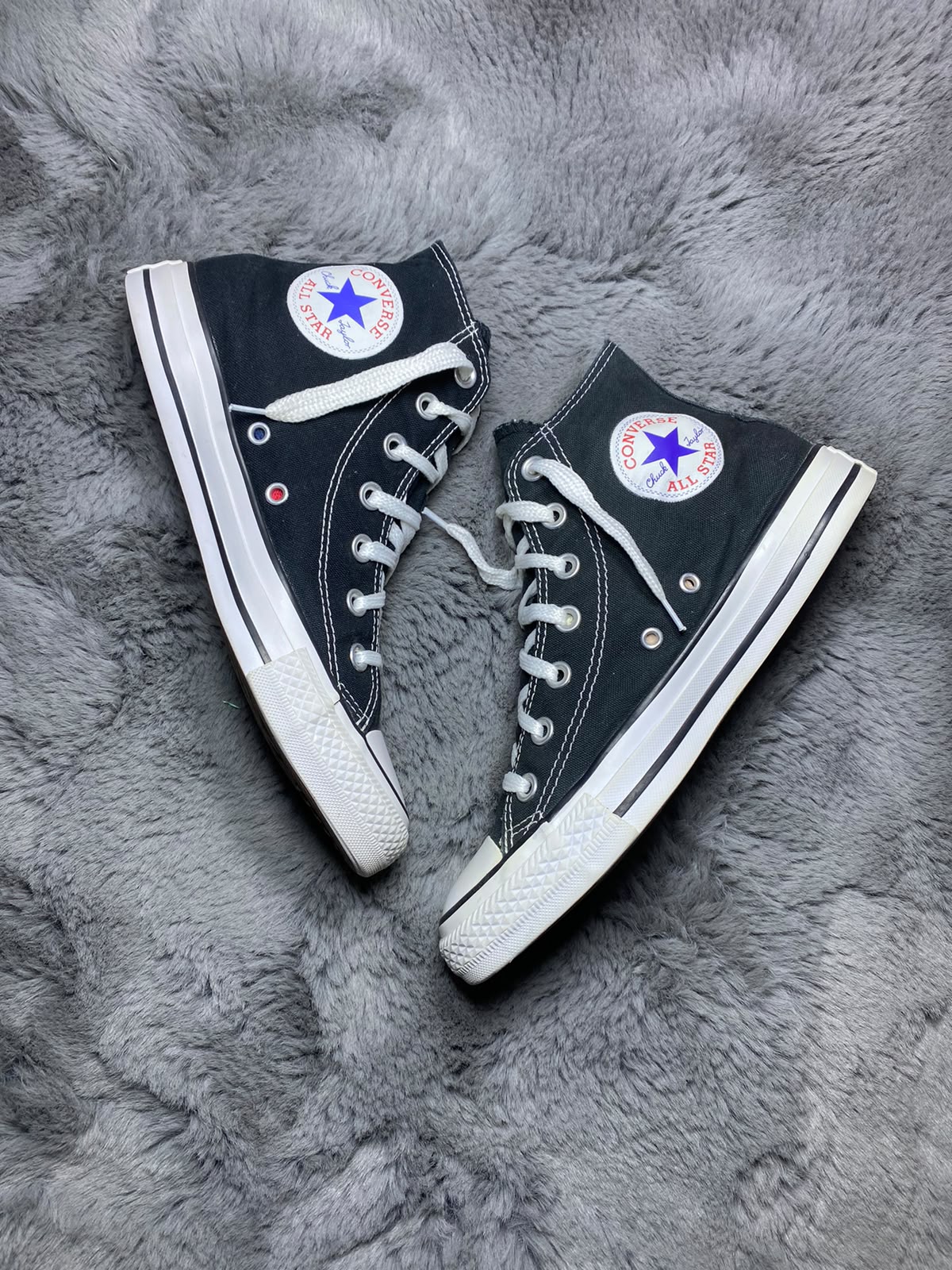 Converse ( Size 38 / 5.5 )