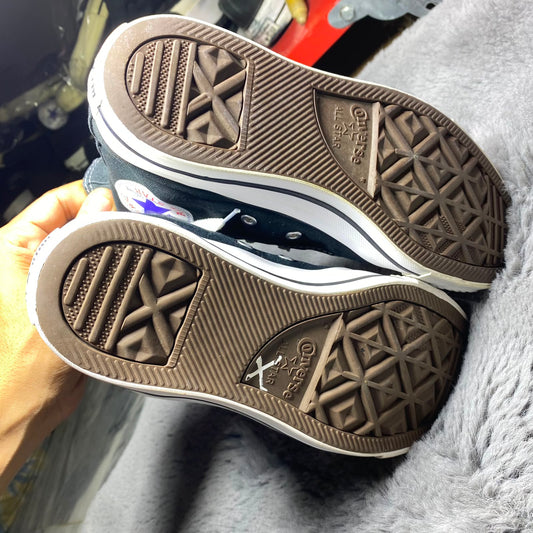 Converse ( Size 38 / 5.5 )