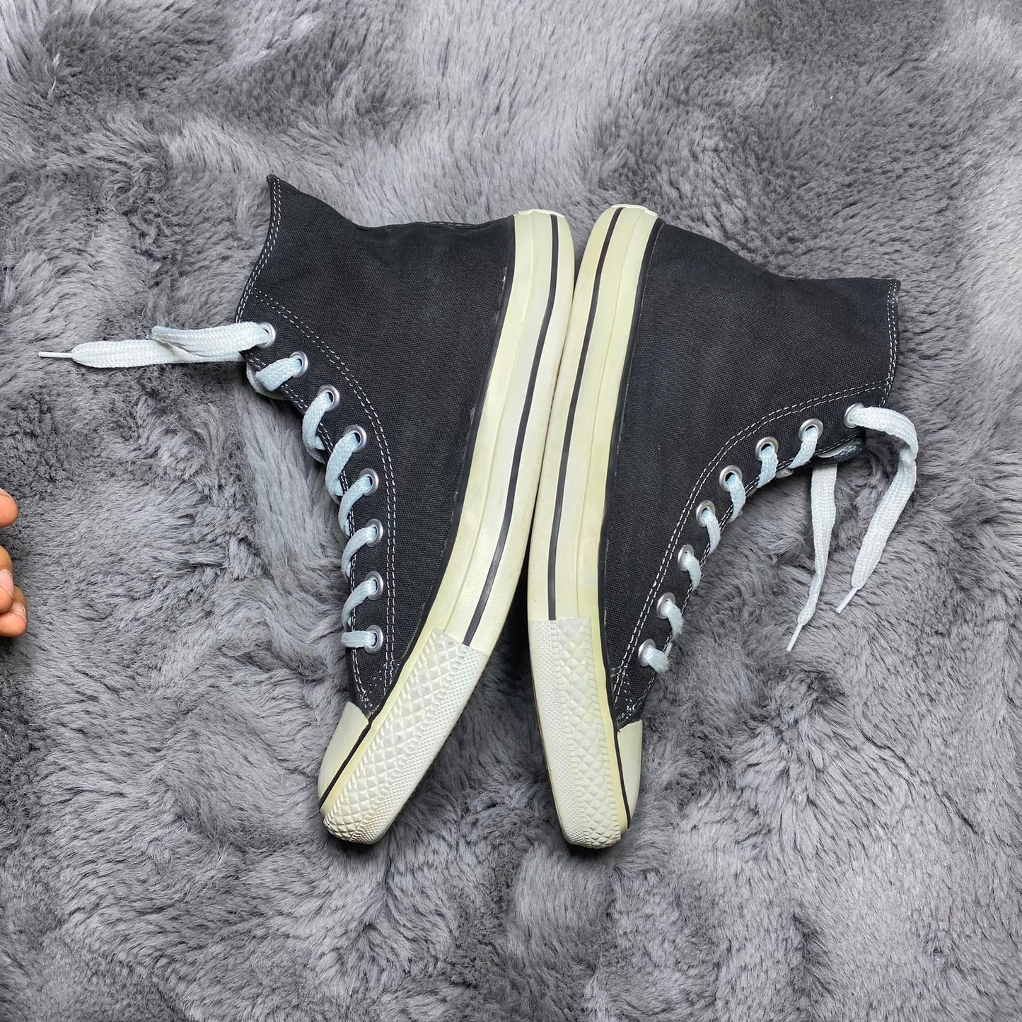 Converse ( Size 41.5 - 42 / 7.5 - 8 )
