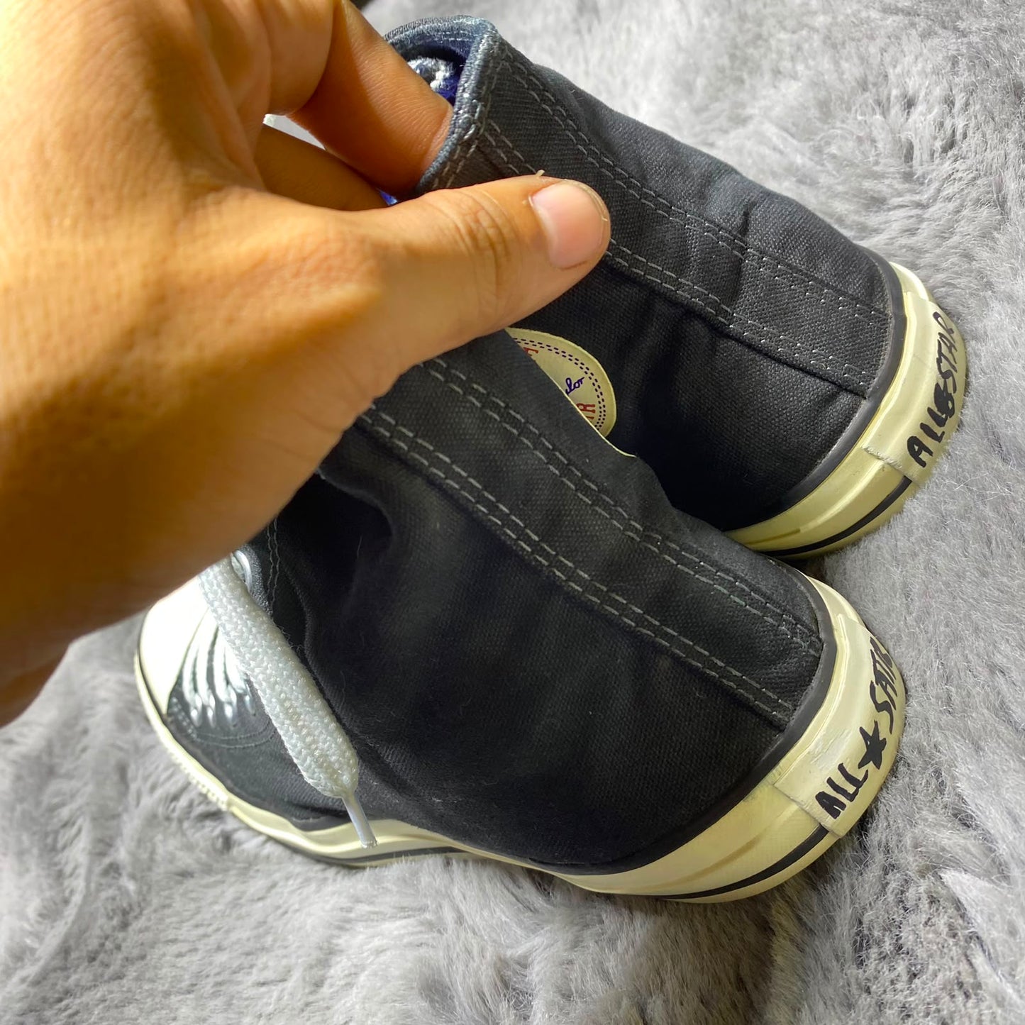 Converse ( Size 41.5 - 42 / 7.5 - 8 )