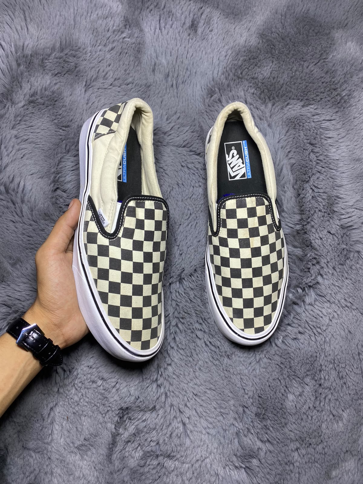 VANS ( Size 43 /  8.5-9 )