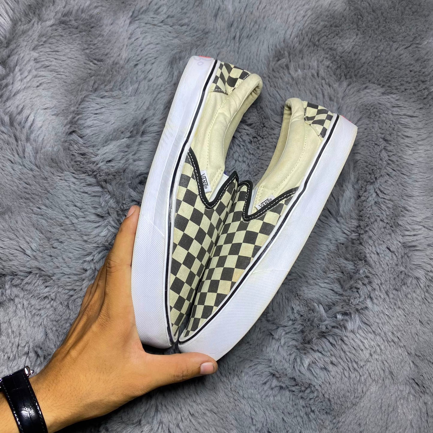 VANS ( Size 43 /  8.5-9 )