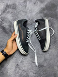 VANS ( Size 38.5 - 39 /  5.5 )