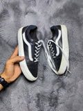 VANS ( Size 38.5 - 39 /  5.5 )