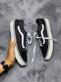 VANS ( Size 45 / 11 )