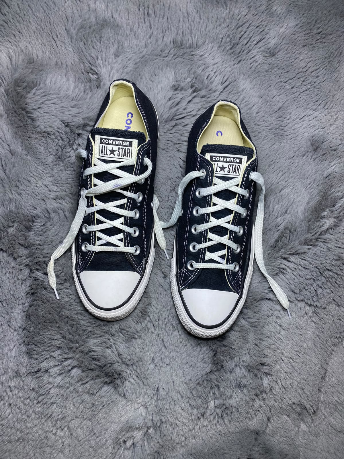 Converse ( Size 41 / 7.5 )