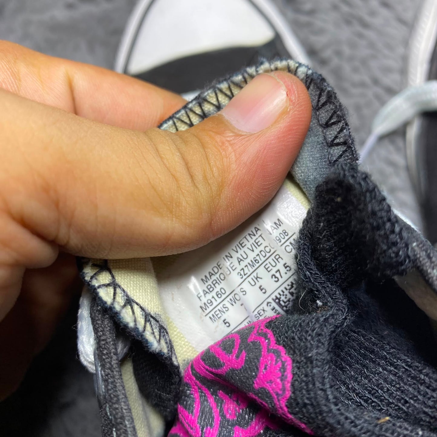 Converse ( Size 37.5 - 38 / 5 )