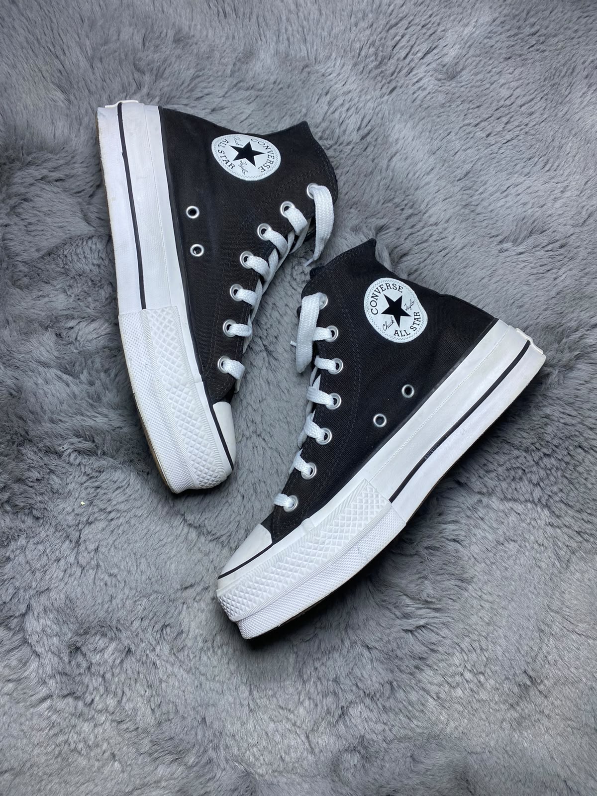 Converse ( Size 37.5 - 38 / 5 )