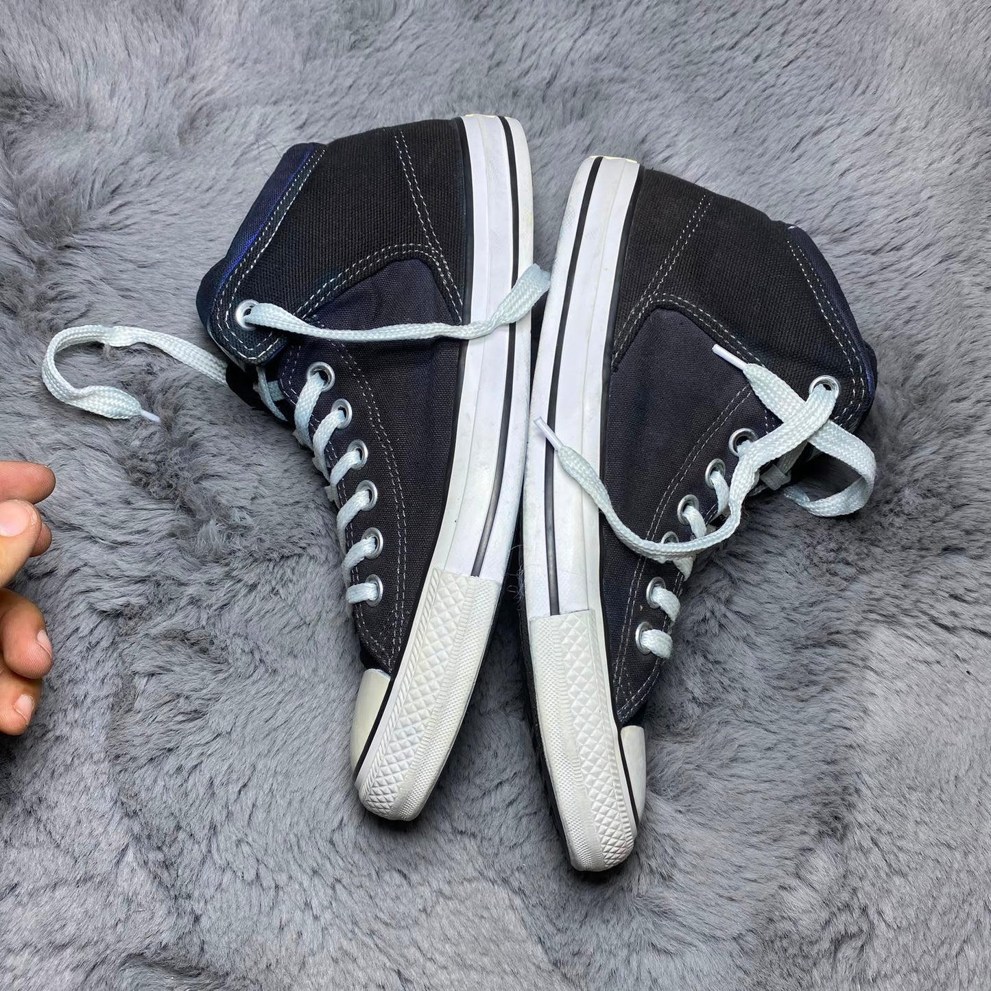 Converse ( Size 41.5 - 42 / 7.5 - 8 )