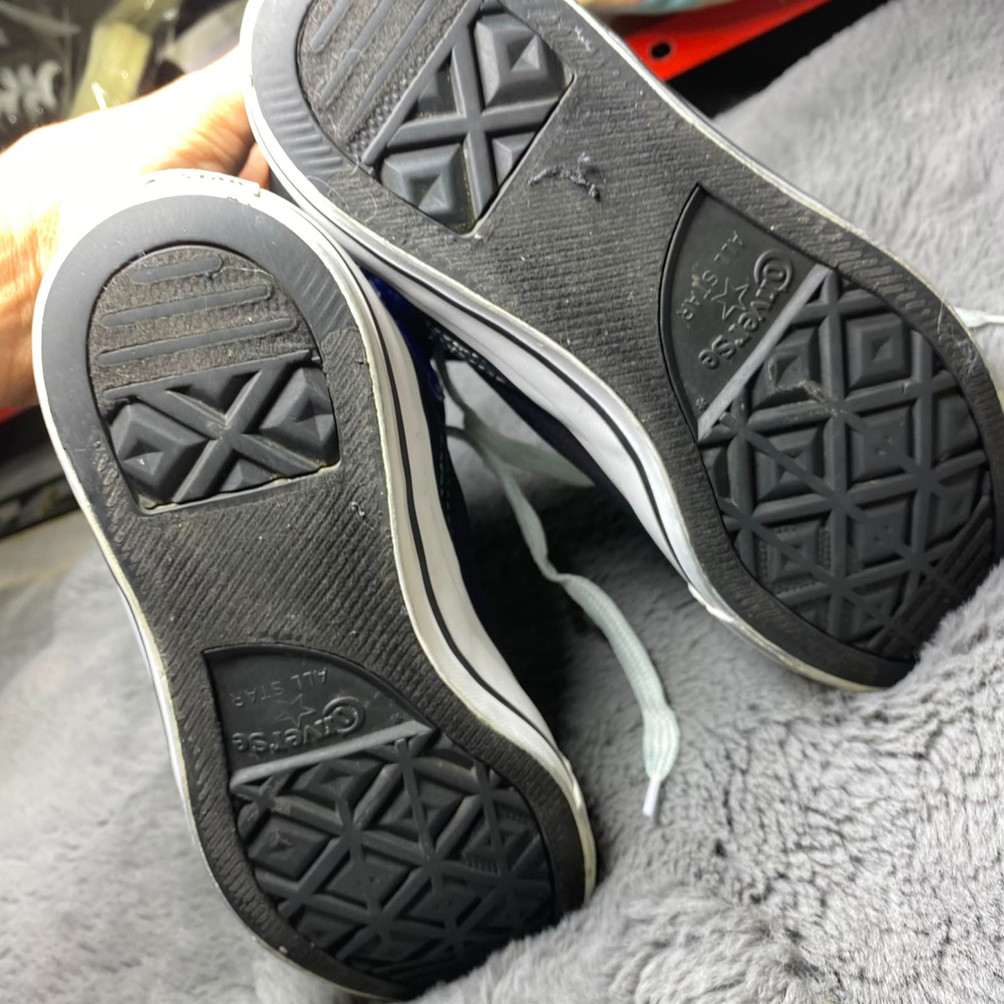 Converse ( Size 41.5 - 42 / 7.5 - 8 )