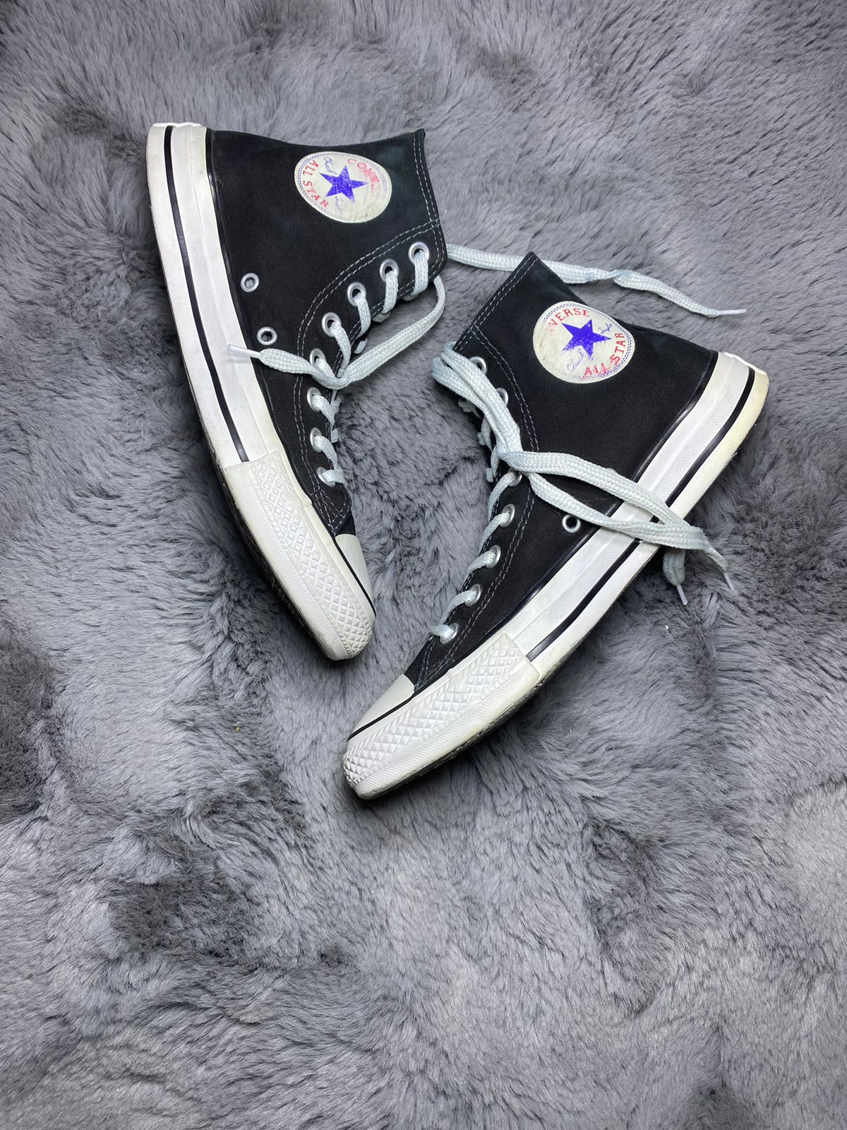 Converse ( Size 39.5 - 40 / 6.5 )