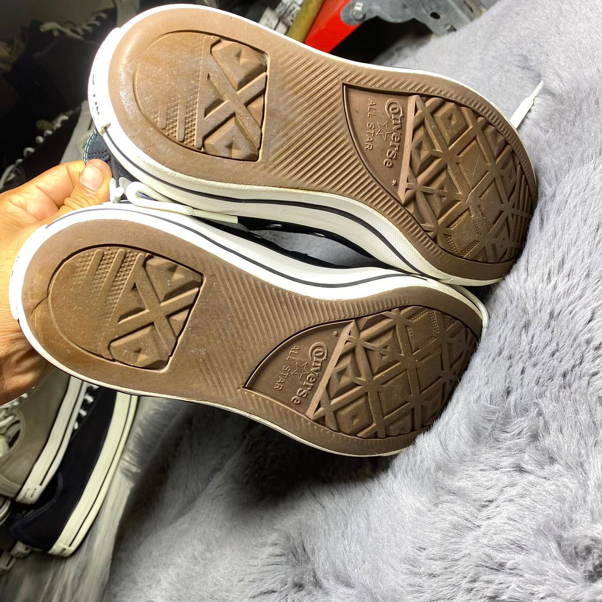 Converse ( Size 41 / 7.5 )