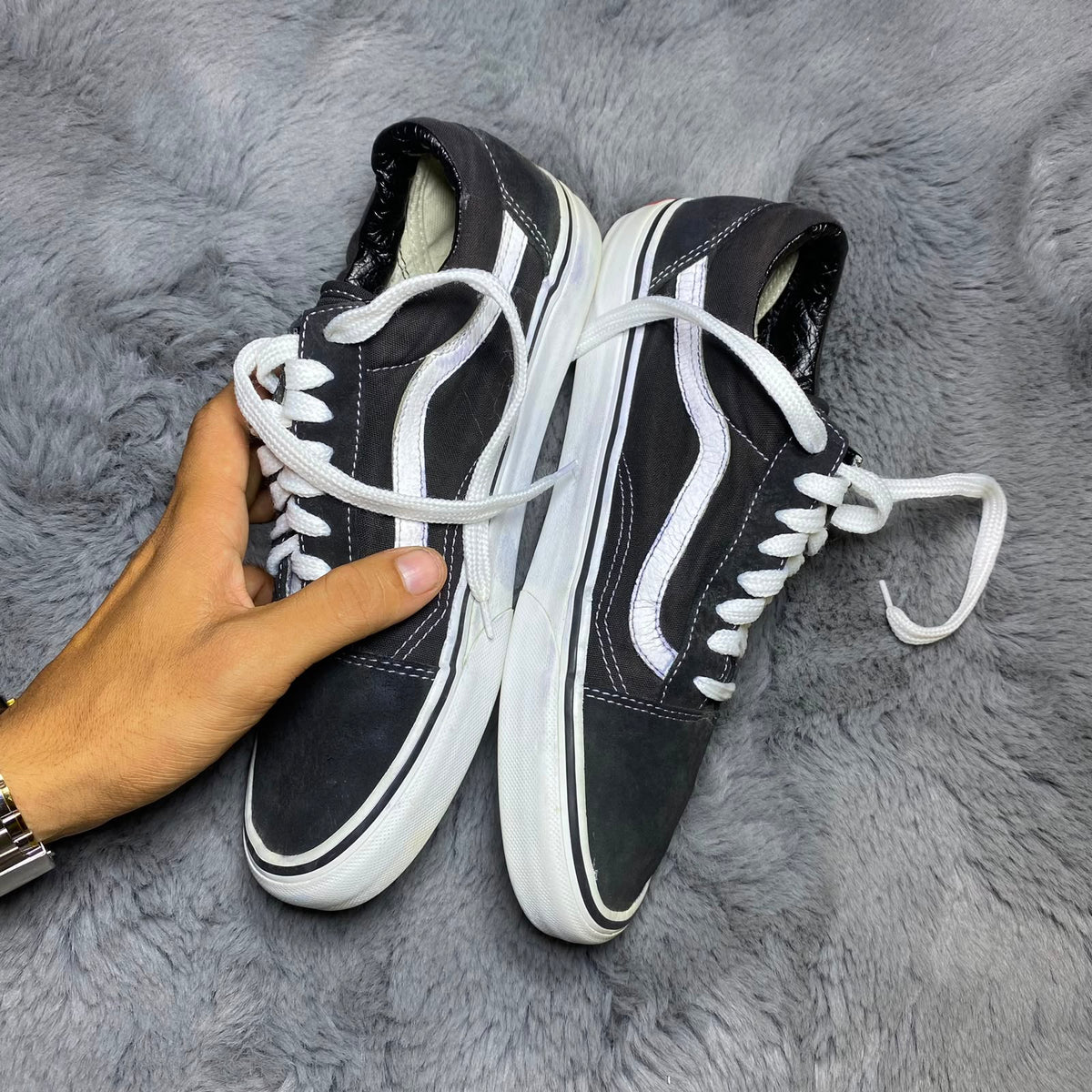 VANS ( Size 42 / 8 )