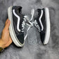 VANS ( Size 42 / 8 )