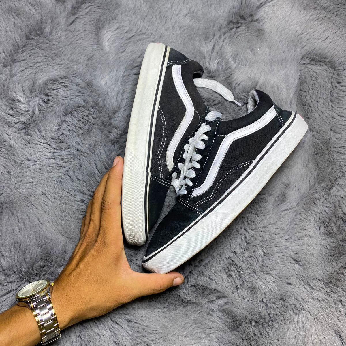 VANS ( Size 42 / 8 )