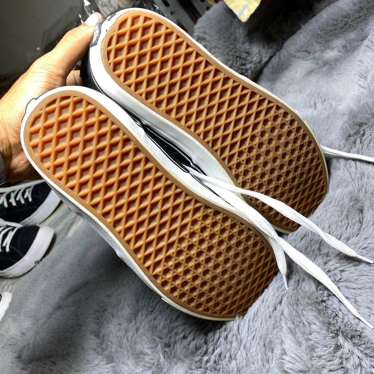 VANS ( Size 42 / 8 )