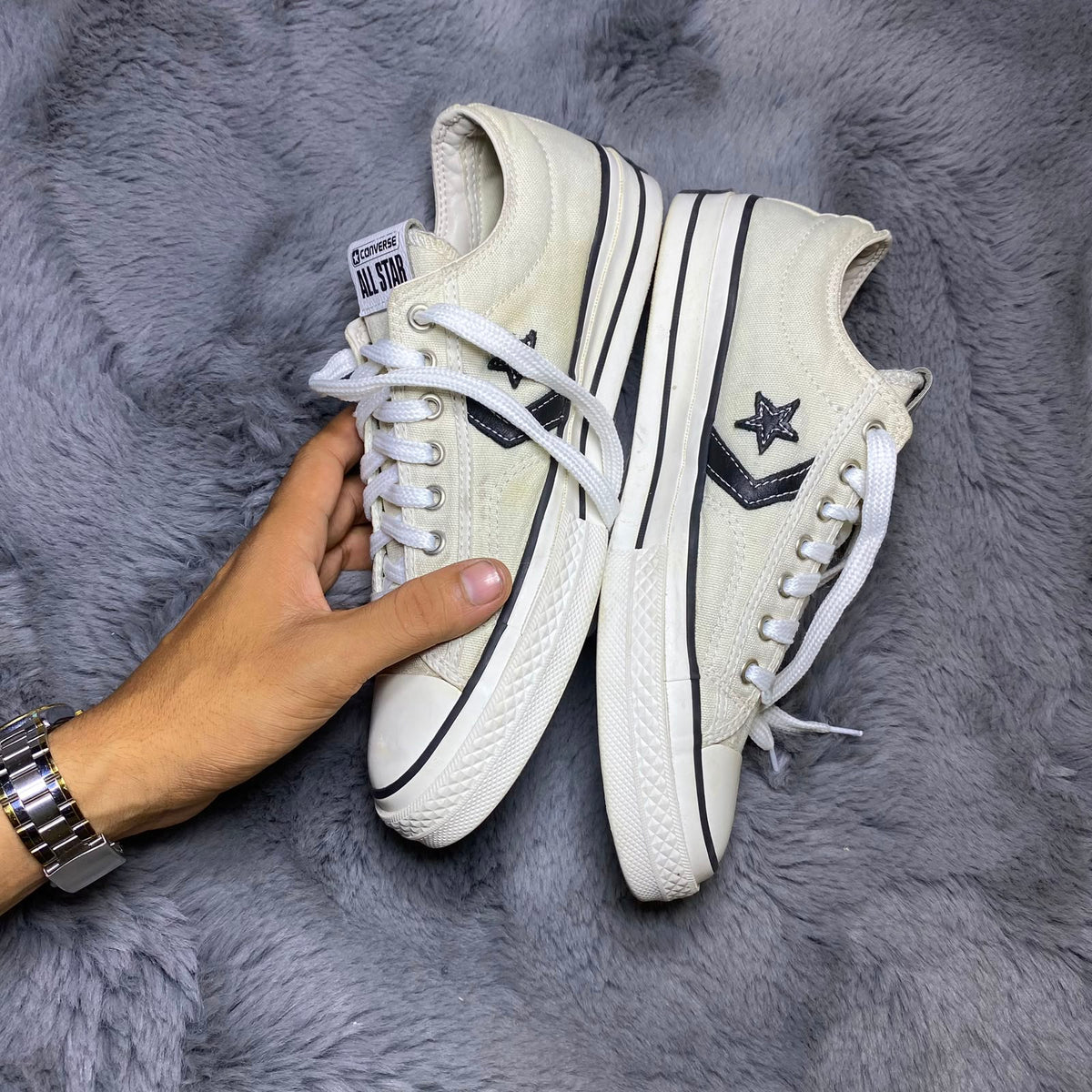 Converse ( Size 41 / 7.5 )
