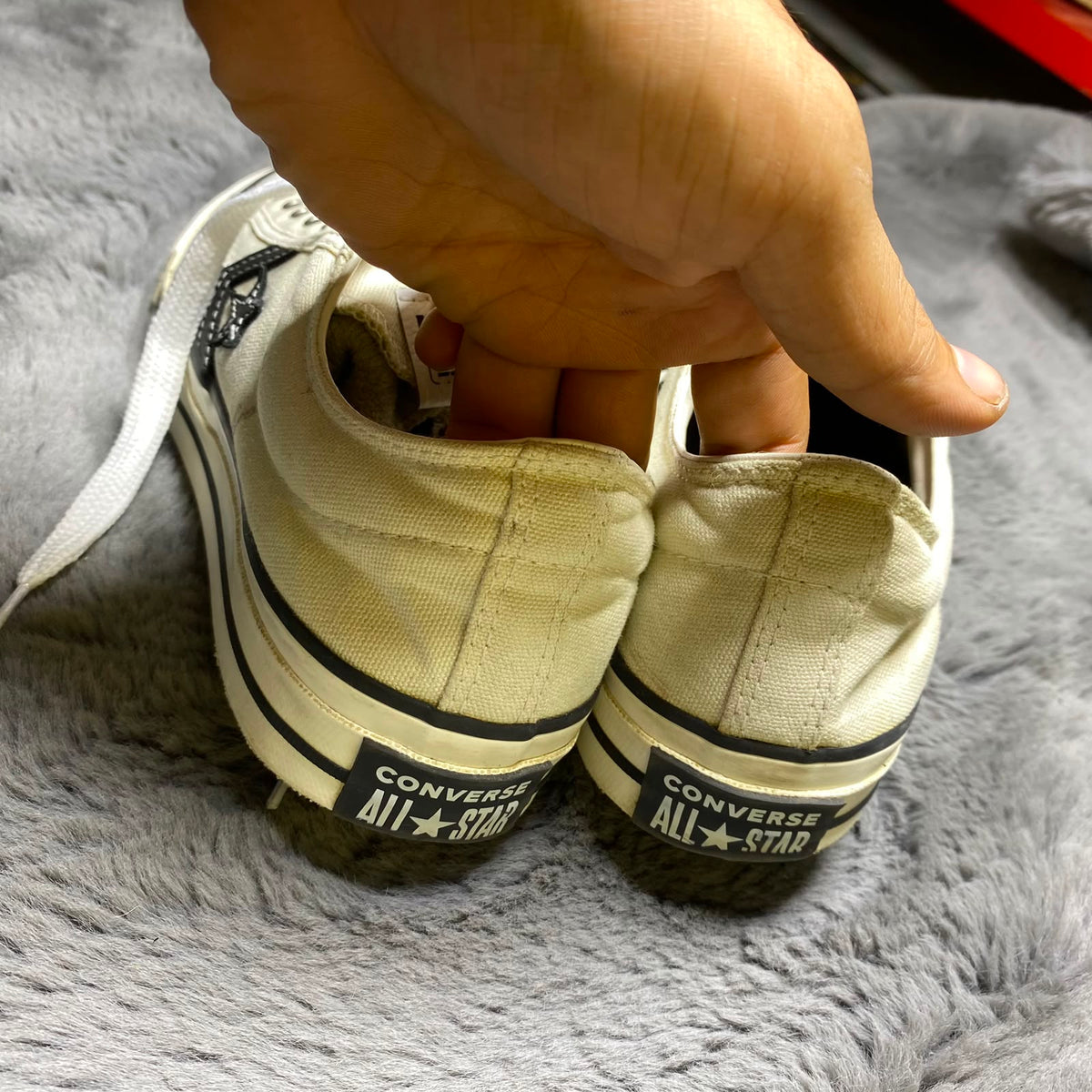 Converse ( Size 41 / 7.5 )