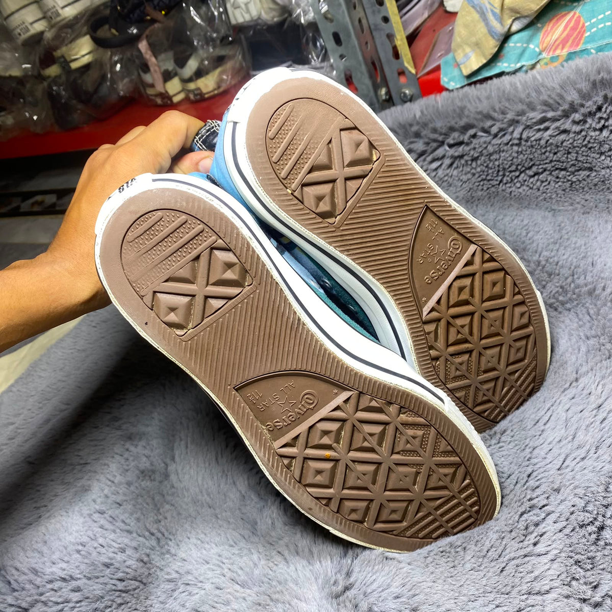 CONVERSE ( Size 46 / 11 )
