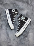 Converse ( Size 41 / 7.5 )