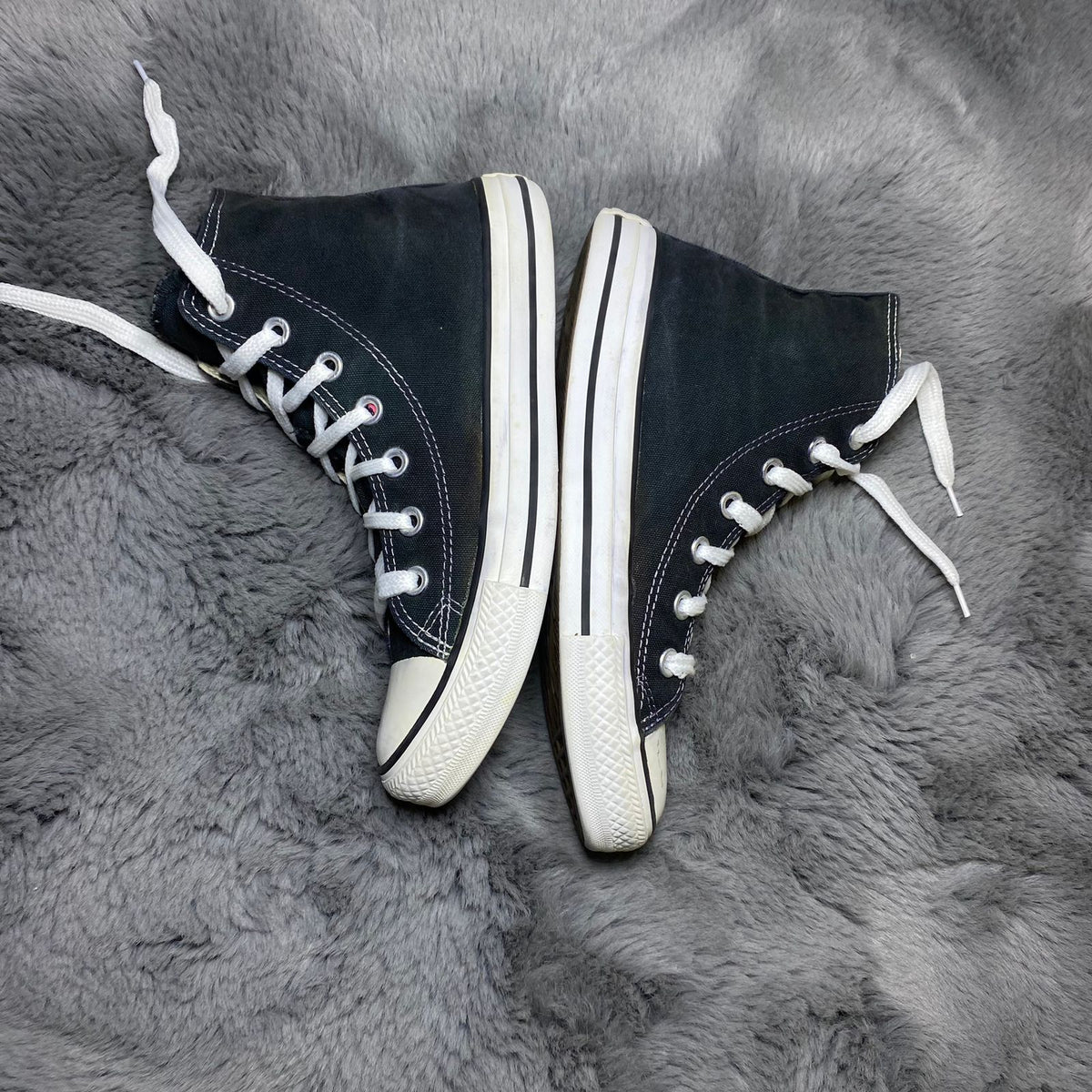 Converse ( Size 38 / 5.5 )