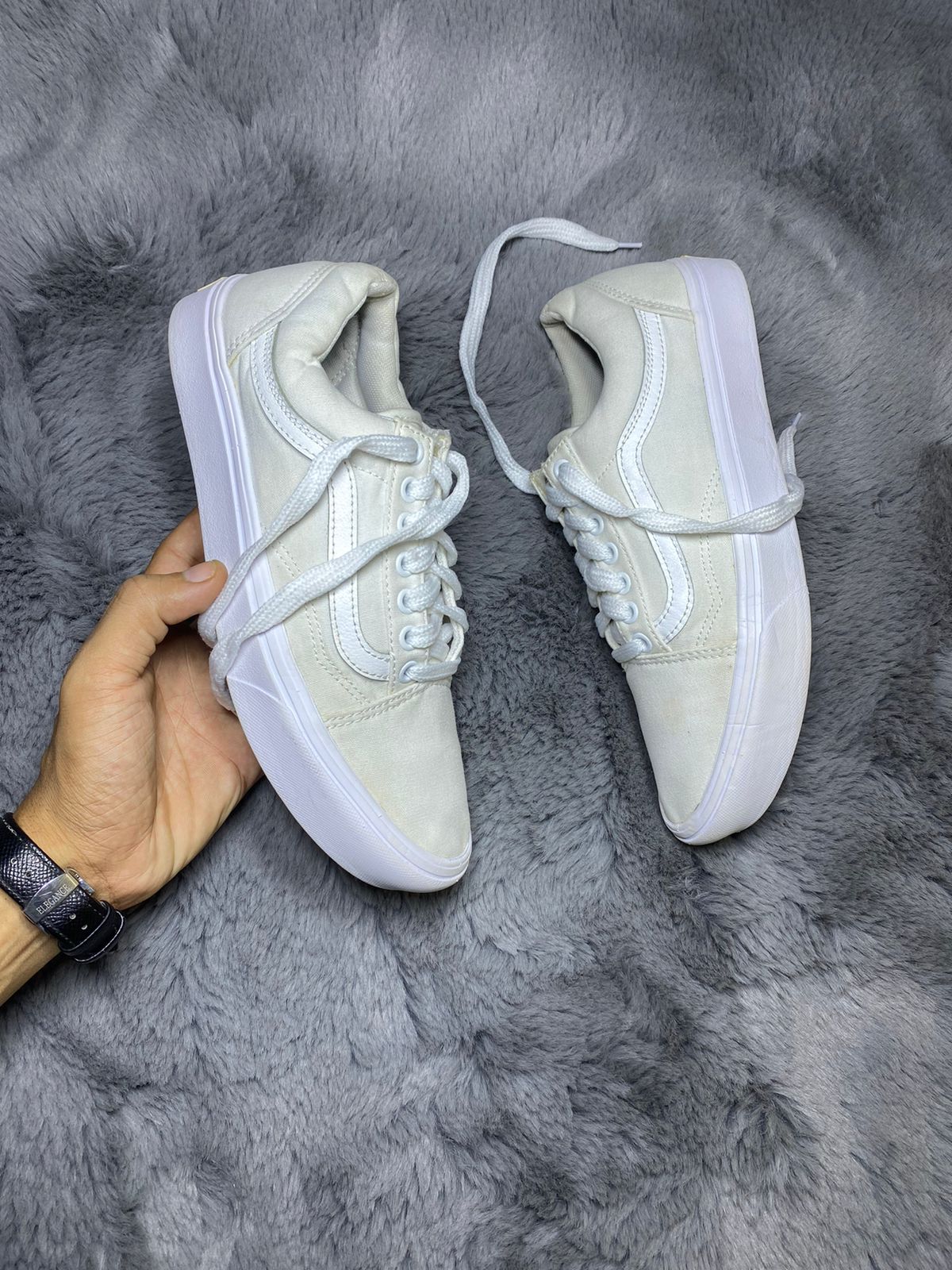 VANS ( Size 40.5 - 41 / 6.5 - 7 )