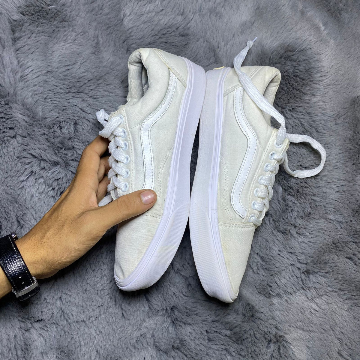 VANS ( Size 40.5 - 41 / 6.5 - 7 )