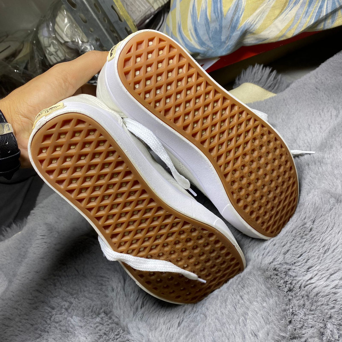 VANS ( Size 40.5 - 41 / 6.5 - 7 )